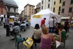il presidio degli immigrati nel centro di Brescia