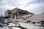 uno dei capannoni crollati ieri nel modenese