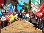 i lavoratori delle costruzioni in presidio davanti al ministero dello sviluppo