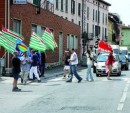 una foto d'archivio del 2009 con l'avvio della protesta nello stabilimento di brescia