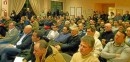 una foto della sala consiliare gremita di lavoratori del gruppo vela (foto da Bresciaoggi)