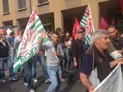 breno (bs) manifestazione dei lavoratori riva acciaio (3)