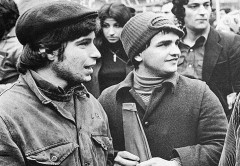 giovani operai in una manifestazione sindacale degli anni settanta