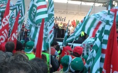 una manifestazione regionale per il lavoro pubblico