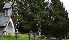 la cappella che in val saviore ricorda l'eccidio dei partigiani in località musna