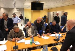 al centro della foto, marco longhi (first cisl brescia)