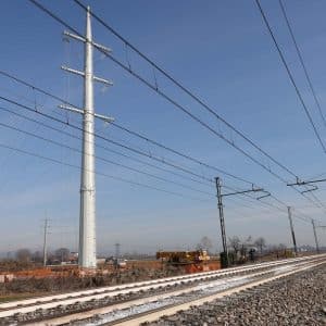 Convoglio ferroviario travolge e uccide un operaio sulla linea Brescia-Bergamo
